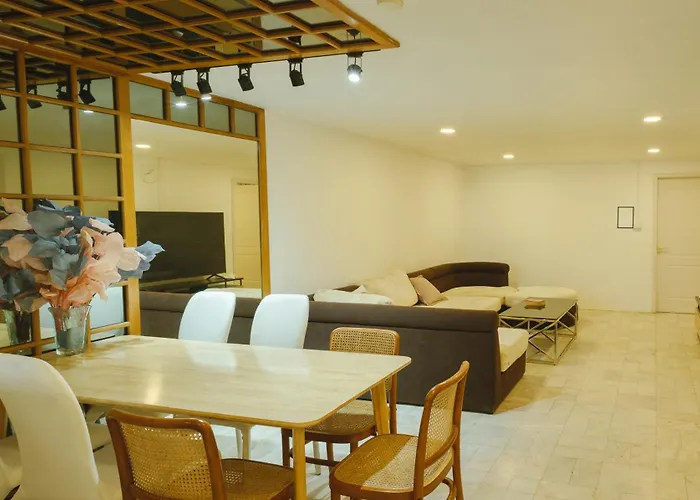 Apartment Big Unit For 8 People, Center Silom *