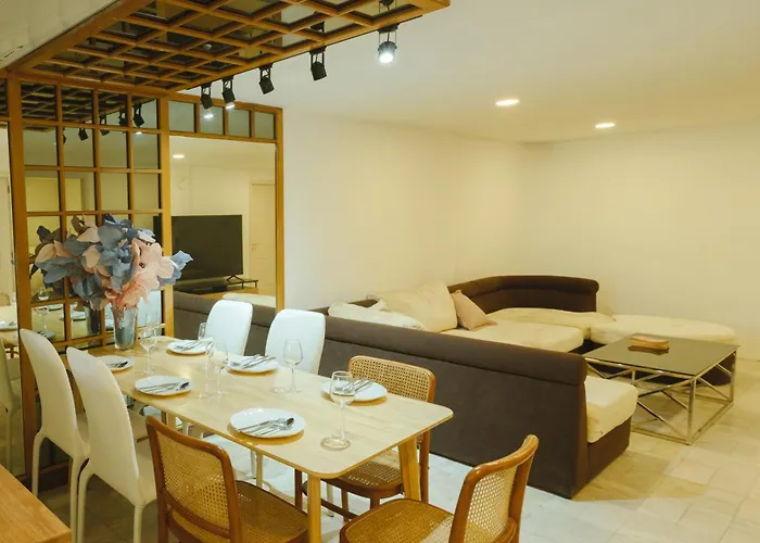 Apartment Big Unit For 8 People, Center Silom Bangkok